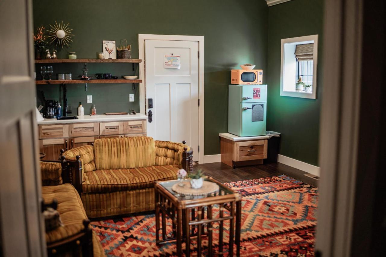 The Atrium - A Boutique Hotel - Suite 15 Perryville エクステリア 写真