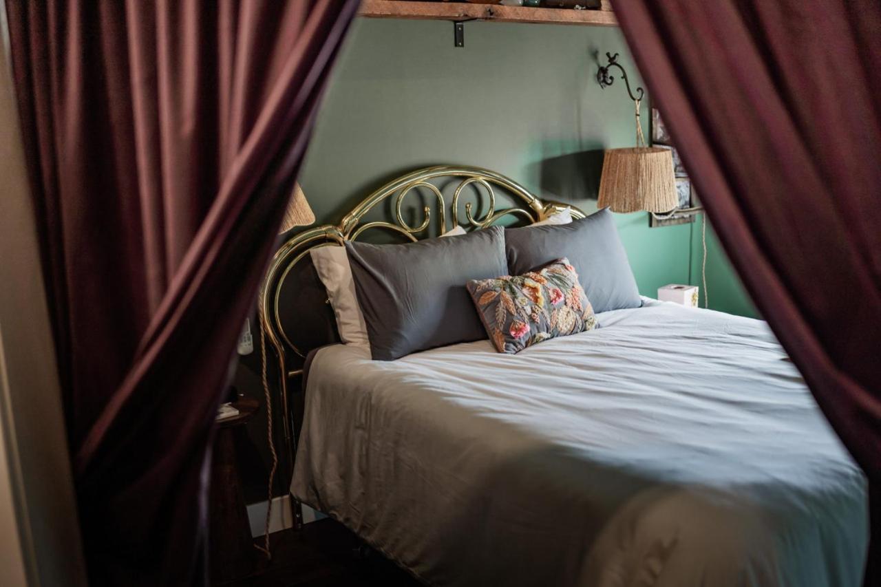 The Atrium - A Boutique Hotel - Suite 15 Perryville エクステリア 写真