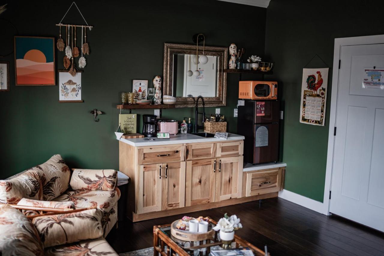 The Atrium - A Boutique Hotel - Suite 15 Perryville エクステリア 写真